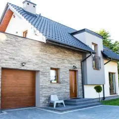 Jaką elewację wybrać do okien złoty dąb: 5 najlepszych zestawień kolorów