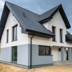 Jak dobrać kolor elewacji do domu - poznaj zasady i sprawdzone metody