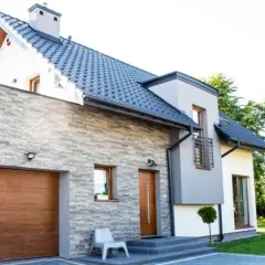 Jaką elewację dobrać do okien orzech: 8 sprawdzonych zestawień w 2025