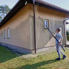 Skuteczne sposoby na zmycie sadzy z elewacji - praktyczny poradnik czyszczenia