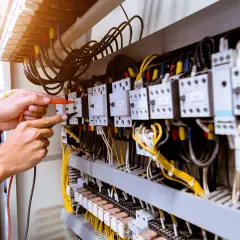 Prace elektryczne: Kompleksowy przegląd rodzajów i wymagań
