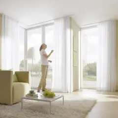 Karnisz sufitowy w aranżacjach wnętrz: inspirujące pomysły
