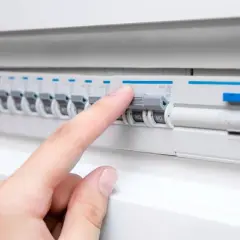 Przeniesienie skrzynki elektrycznej - legalnie i bezpiecznie