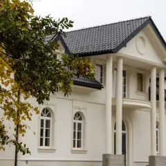 Sztukateria elewacyjna: Rodzaje, montaż i zastosowanie w domu