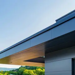 Niesamowite rozwiązanie na dachu bez okapu. To musisz zobaczyć!