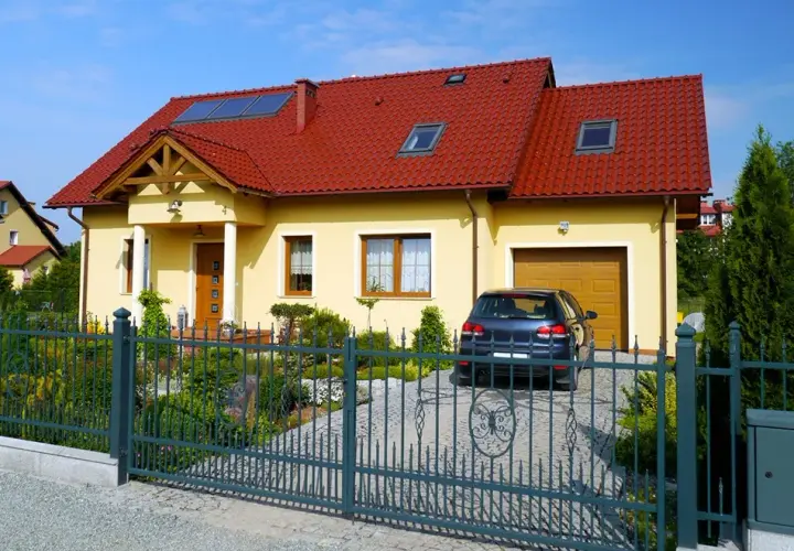 Jakie kolory pasują do żółtej elewacji? 5 najlepszych propozycji