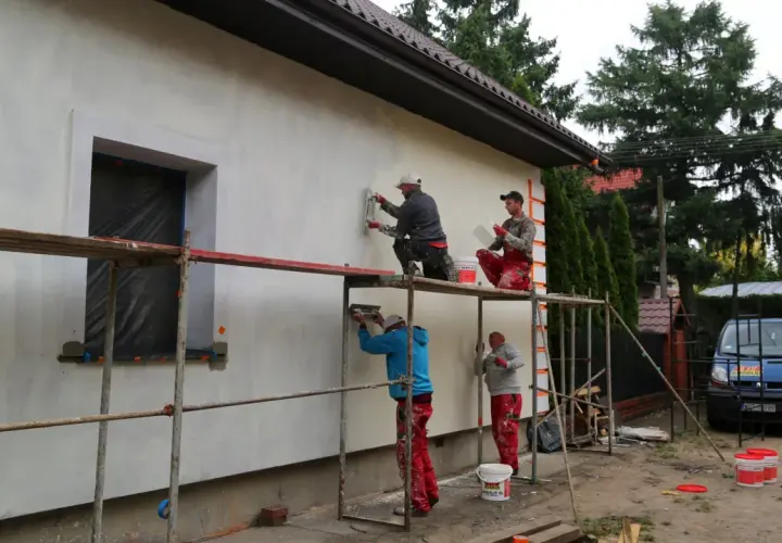 Jaki tynk na elewację: silikatowy czy silikonowy - co wybrać?