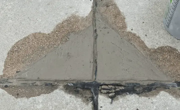 Naprawa posadzki betonowej: 5 skutecznych metod dla majsterkowiczów