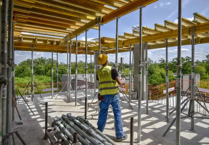 Kiedy zdjąć szalunek: klucz do bezpiecznej konstrukcji betonowej