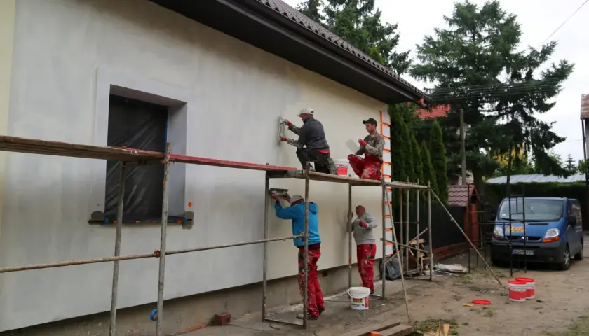 Jaki tynk na elewację: silikatowy czy silikonowy - co wybrać?