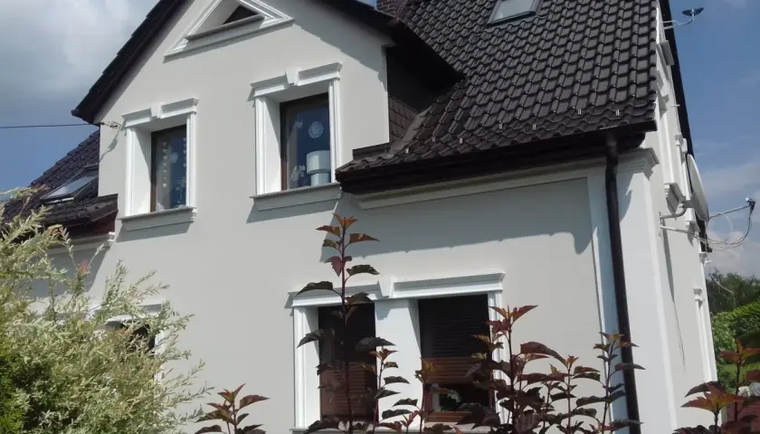 Dach antracyt - jakie elewacje wybierać, by uniknąć błędów?