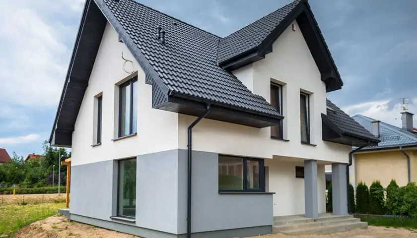 Jak dobrać kolor elewacji do domu - poznaj zasady i sprawdzone metody