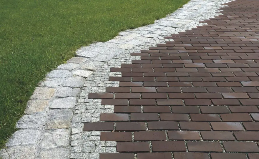 Klinkierowa kostka brukowa: jak połączyć trwałość z elegancją?